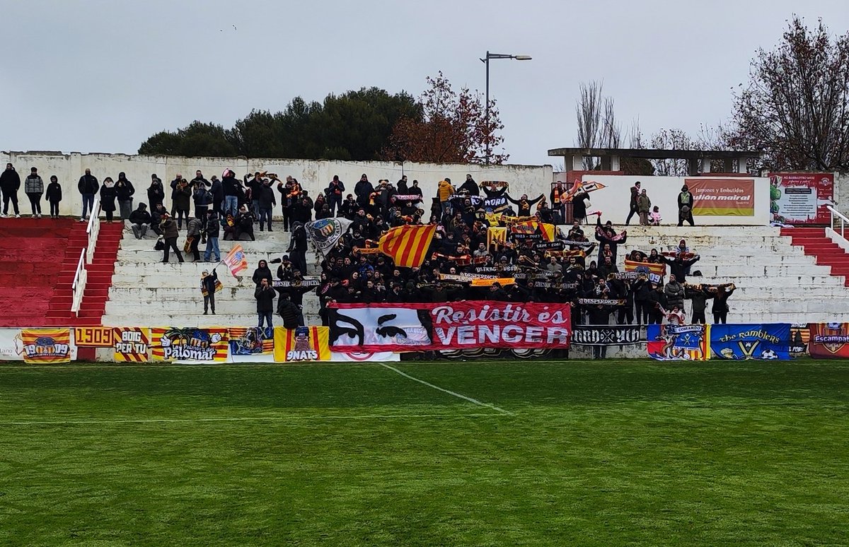 uesantandreu's tweet image. 𝗥𝗲𝘀𝗶𝘀𝘁𝗶𝗿 𝗲́𝘀 𝘃𝗲́𝗻𝗰𝗲𝗿.