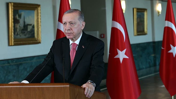 kamuhaberleri1's tweet photo. 2026'nın ilk kabine toplantısında gündem oldukça yoğun;

📌Öğretmen Ataması
📌Maaş Zamları
📌Venezuela'da Son Durum
📌Yeni Sosyal Destekler. https://t.co/rI0LFG72gp