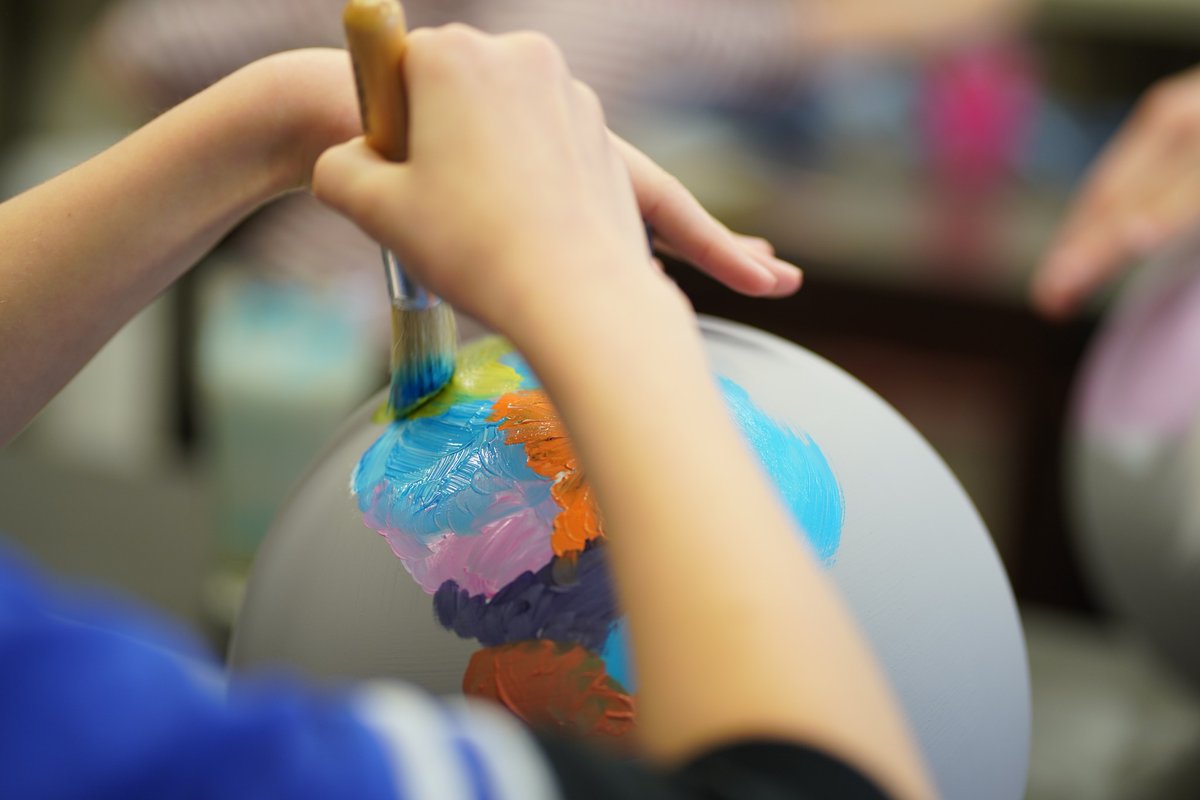 Janvārī Rotko muzejs uzsāk jaunu nodarbību ciklu ģimenēm 🙂👍
📌Papildus trešdienu radošajām nodarbībām jaunākā skolas vecuma bērniem un radošās lasīšanas pēcpusdienām Rotko muzejs uzsāk jaunu ikmēneša nodarbību ciklu pirmsskolas bērnu ģimenēm🖼️🪄
visitdaugavpils.lv/janvari-rotko-…