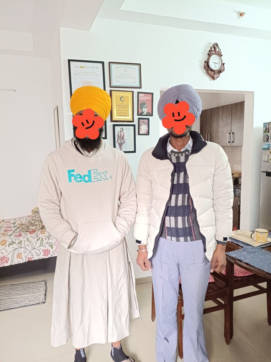 MasalaBai's tweet image. An exeptional thing happened to me which further restored my faith in humans. Last week, on a trip to Amritsar's Golden Temple, I lost my phone. Now, the value of the phone isn't in its cost. It had voice recordings, photos and videos of my mother who passed away in August,