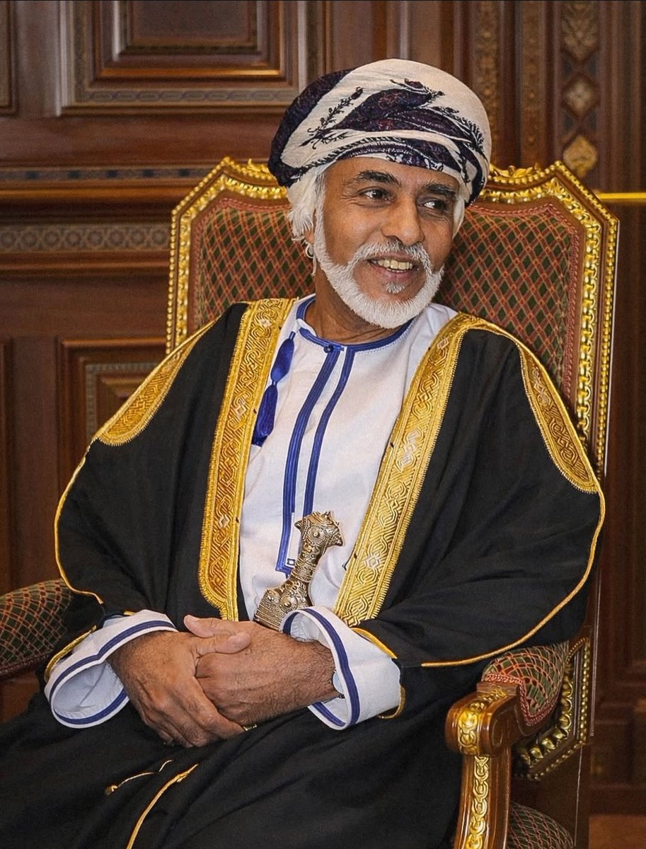Memh751's tweet photo. "سنشهد أمام الله يوم لا ينفع مال ولا بنون أنك حملت الرسالة وأديت الأمانة وأنك حكمت فعدلت وأنك وهبتنـا عمرك وأنك كنت لنا أبا وقائدا وقدوة وأنك جعلتنا بعد فضل الله أصحاب مكانة بين الأمم
#قابوس_بن_سعيد 
#اعز_الرجال_وانقاهم https://t.co/rnzvySorxo