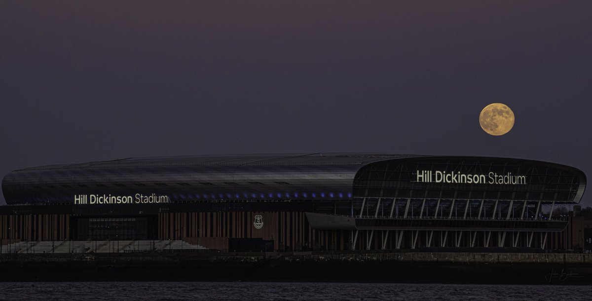 johnbadham's tweet photo. Sunset and Wolf Super Moonrise at the Hill Dickinson yesterday (03-01-26) #Everton #Merseyside  #Supermoon #SuperMoon2026 https://t.co/rG9SpjWy4c