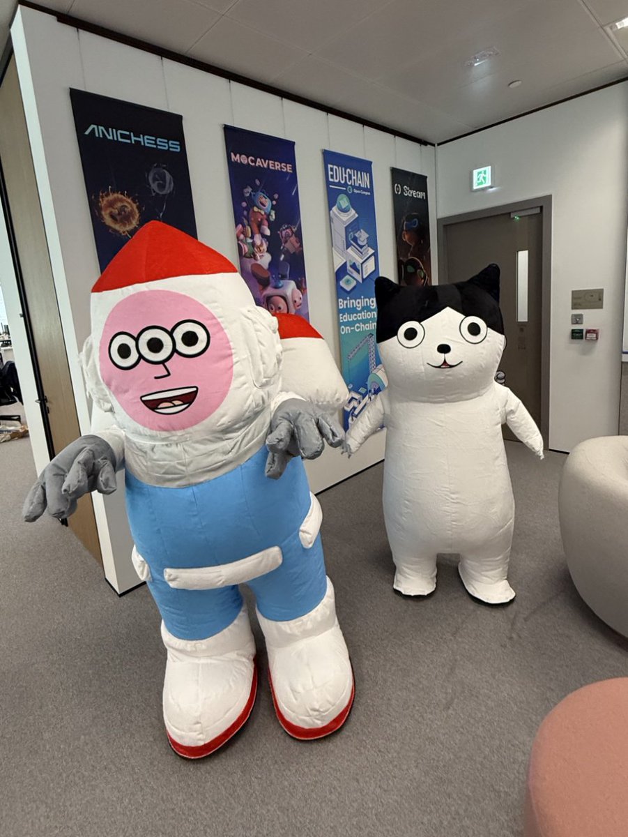 paperwish tweet media