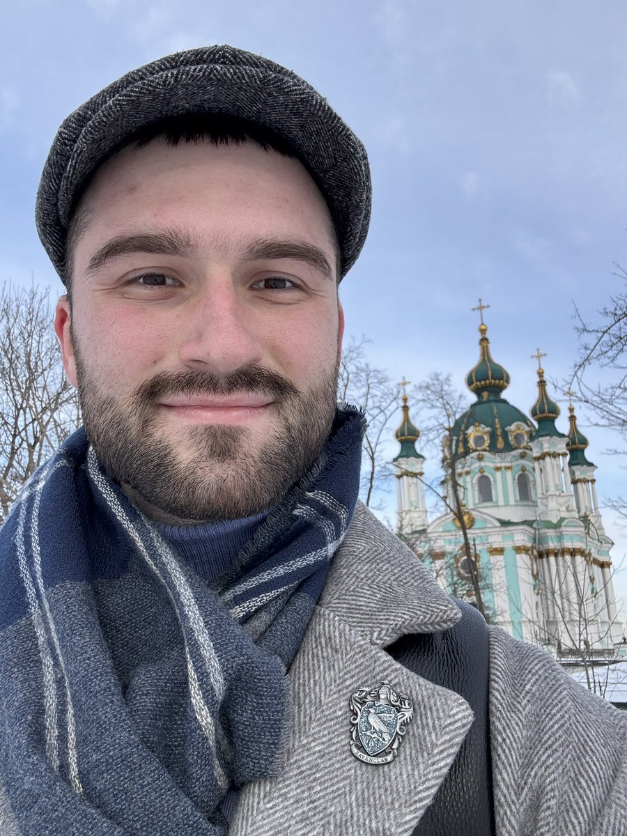 maxcocoabean's tweet image. Календар порадив довгу прогулянку!

Тож на вулицю вийшов, книжку почитав, морозним центром пройшовся 😉❄️ наповнююсь енергією на наступний тиждень)