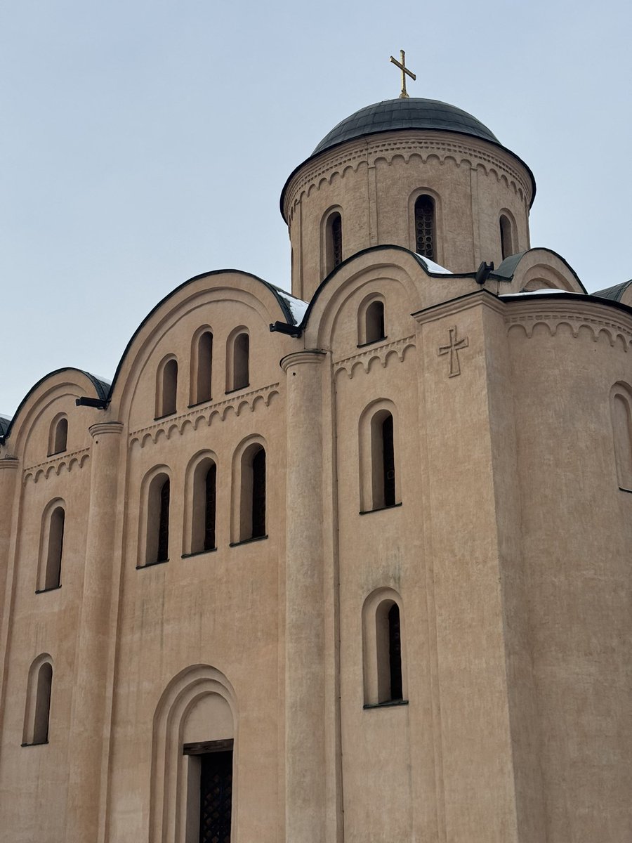 maxcocoabean's tweet image. Календар порадив довгу прогулянку!

Тож на вулицю вийшов, книжку почитав, морозним центром пройшовся 😉❄️ наповнююсь енергією на наступний тиждень)