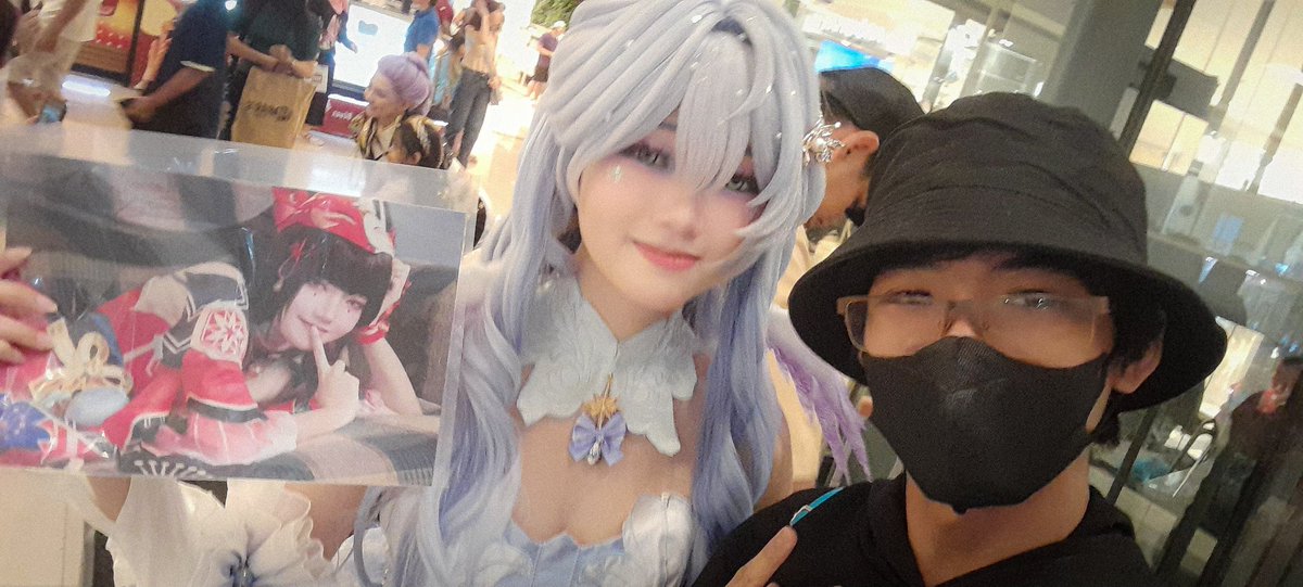 Nainanainami's tweet photo. Pretty Robin cosplayer i met today at #supercon2026. I also bought one of her photos just as they were about to leave lel.

#supercon #festiblast https://t.co/3FiFPl9aV2