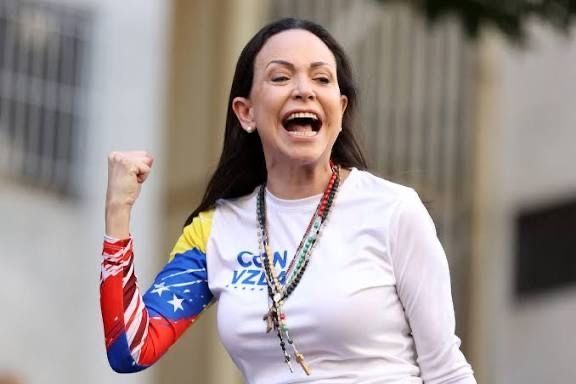OunkaOnX's tweet photo. ⚡JUST IN: Julian Assange filed a criminal complaint in Sweden in December against the Nobel Foundation over its decision to award the 2025 Nobel Peace Prize to Venezuelan opposition leader María Corina Machado https://t.co/T9oGsh1L3T