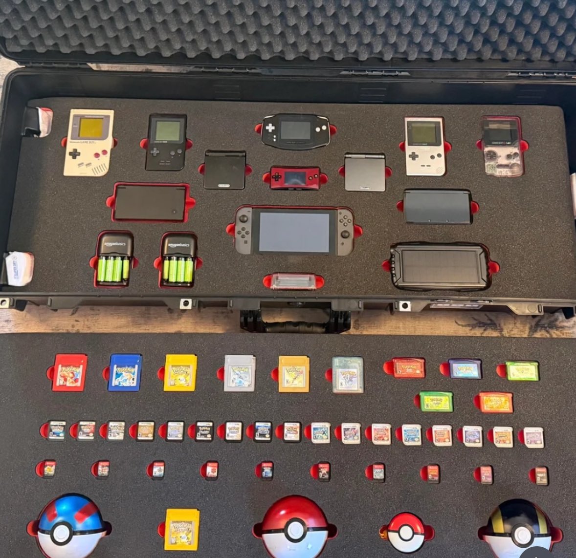 Charilord10's tweet photo. El mejor kit Pokemon https://t.co/Mx87anCmBr