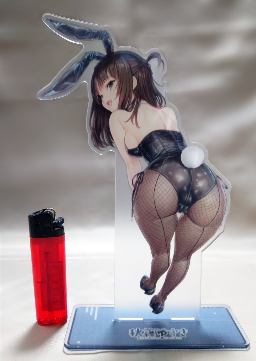 保護フィルムあまりに綺麗に貼ってて最初マット加工してるのかと思ったというか最初勘違いして撮ってしまった
コレはコレで映り込み少ないのに綺麗に色が出て撮影しやすい気がします～
https://t.co/MRN7sSSGQ9 