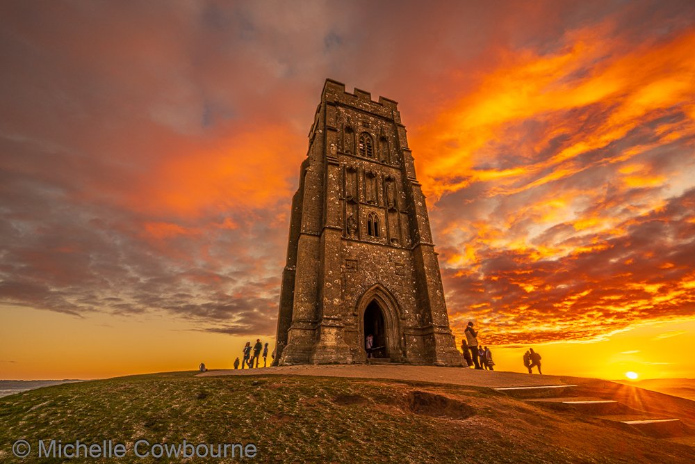 Glastomichelle's tweet image. Sunrise on Glastonbury Tor this morning. A beautiful start to the day and plenty of people made the climb and were rewarded with a stunning sky.