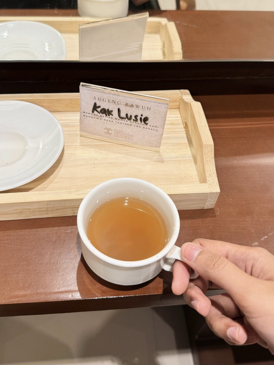 Lusieinthesky's tweet image. absen tadi jadi ambil paket prewed ☝🏻

jujur mah ENAK BANGETTT td total 3 jam bener2 ditreat head to toe, nambah treatment ini itu jg gak sampe 350rb😭🫶🏻✨