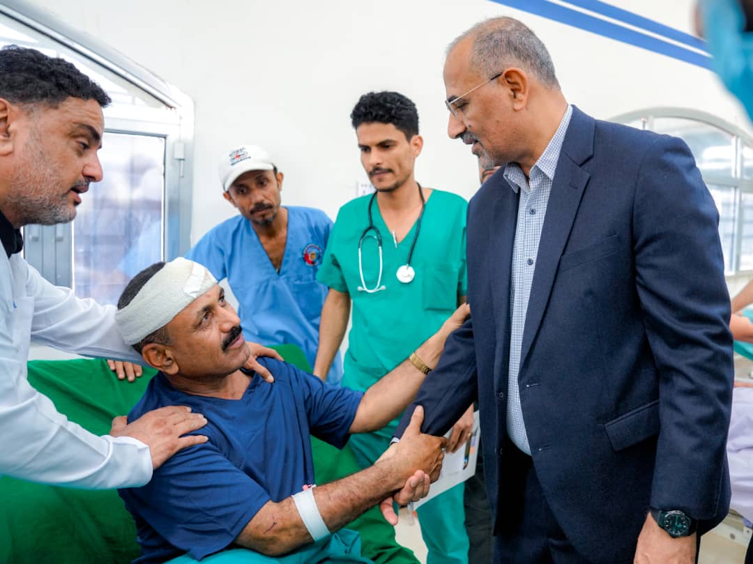 STCSouthArabia's tweet image. الرئيس الزُبيدي يطمئن على أحوال جرحى عملية “المستقبل الواعد” بمستشفى عبود العسكري
stcaden.com/posts/32406