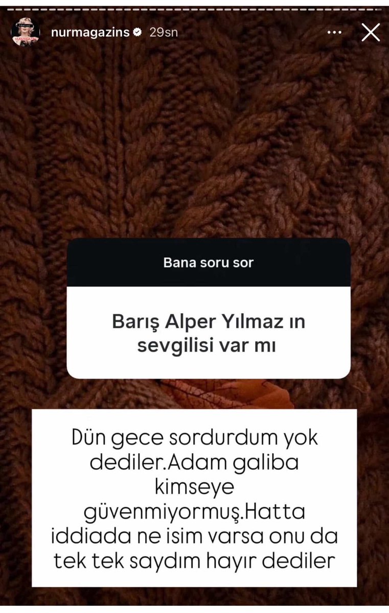 larooossh's tweet photo. ah nurcum ben senin alttaki o varoş kokunu hep alıyordum da neyse bir dediği bir dediğini tutmayan nabza göre şerbet ayağıyla haber yapan birini kim neden ciddiye alsın zaten değil mi😊 https://t.co/cxJZIlFxYZ