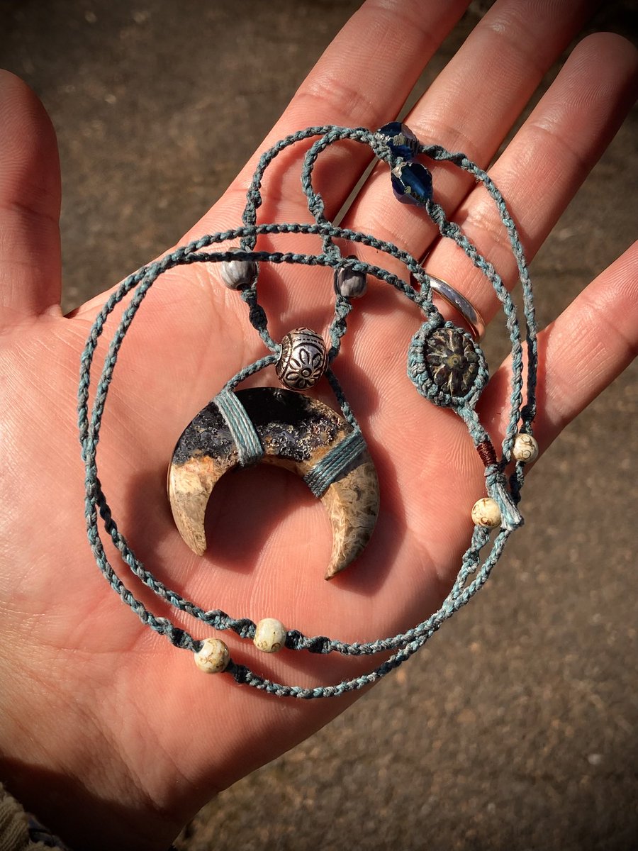 ArtisanMystic's tweet image. クレセントパームルッツアゲートのロングネックレス

やっと…新出品です…！

natureshop.base.shop/items/127627453