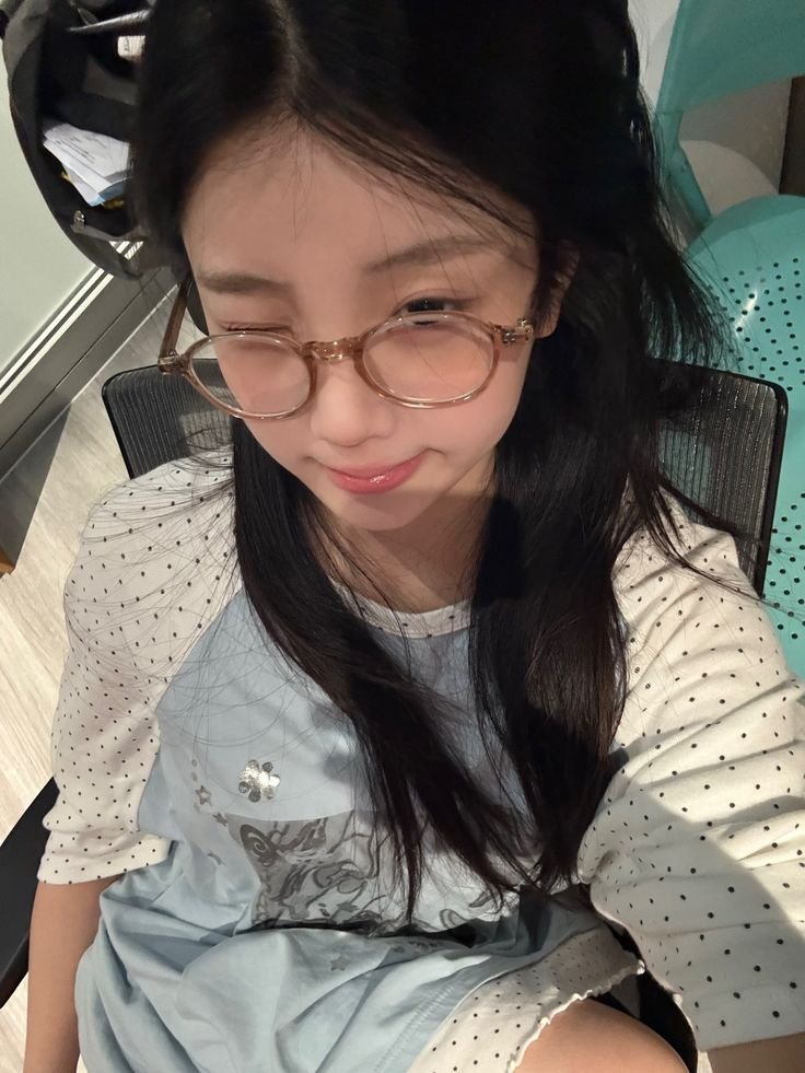 khchenjle's tweet image. open.spotify.com/track/4R65SjB3…