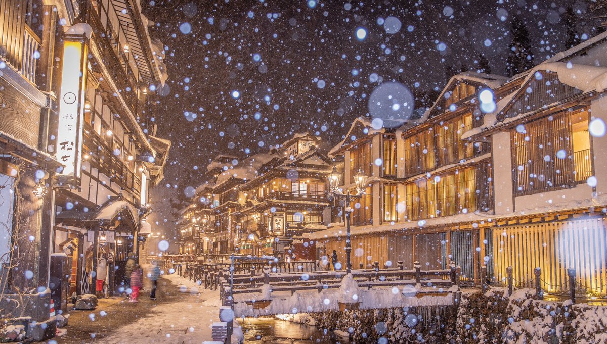 nag1_r's tweet photo. 幻想的な豪雪の銀山温泉 https://t.co/m3la9anjCD