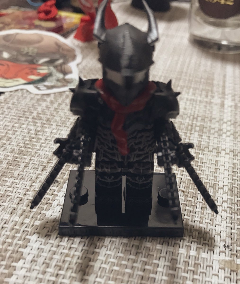 funshotoshokan's tweet photo. レゴブロック風　黒チェンソーマン https://t.co/OQMRrElDLL