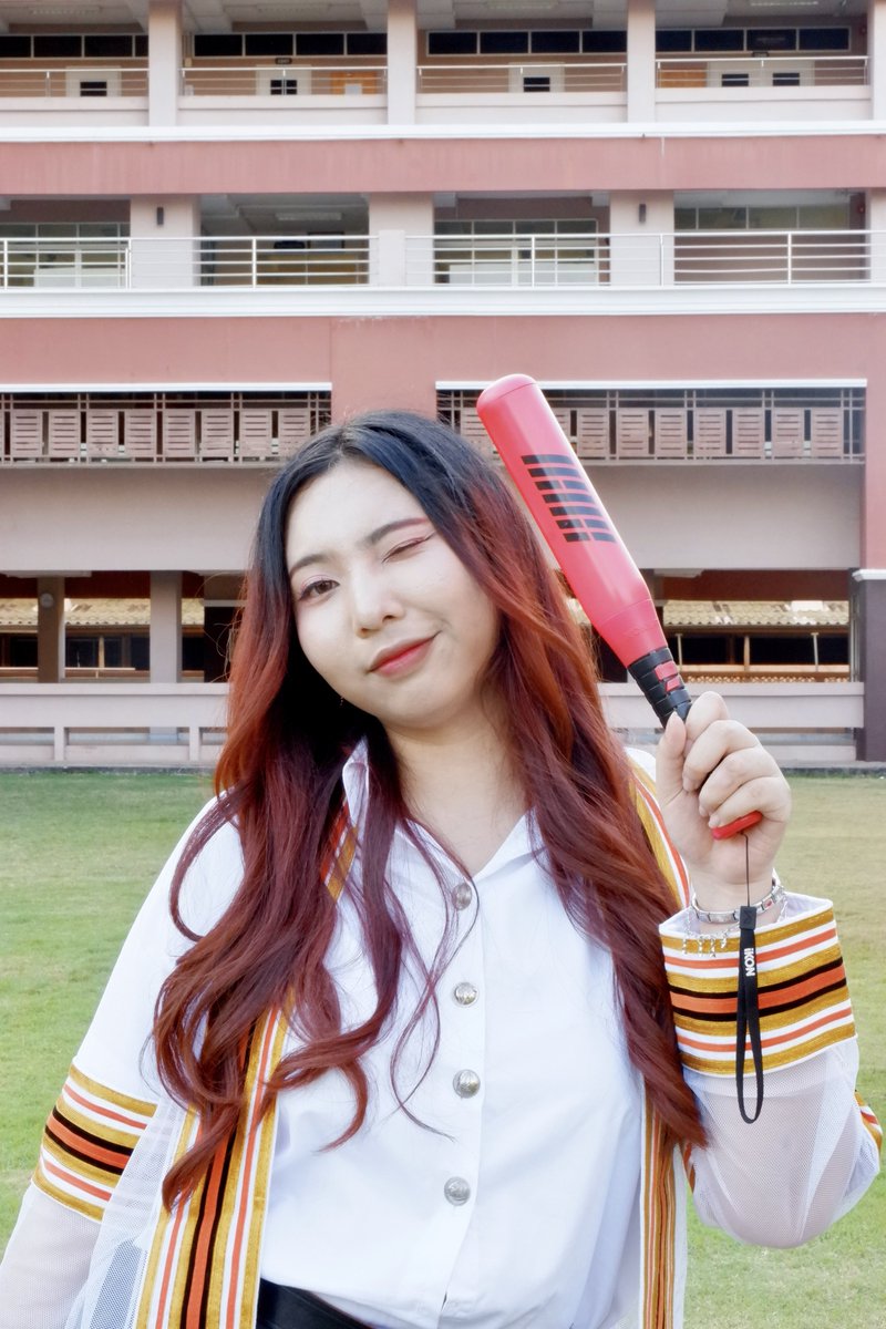 — เราเรียนจบแล้วนะ iKON ❤️🎓✨ —

ขอบคุณไอค่อนที่คอยเป็นความสุขและแรงใจให้กันตลอดการศึกษา (และหลังจากนี้ก็จะยังเป็นอยู่) ขอบคุณที่ทำให้เป็นคนที่ดีขึ้น มีเป้าหมายในชีวิตมากขึ้น และที่สำคัญขอบคุณไอค่อนที่ทำให้ได้มารู้จัก“ไอคอนิก”ทุกคน อยากขอบคุณพี่ๆเพื่อนๆที่ซัพพอร์ตกันมาเสมอค่ะ💖