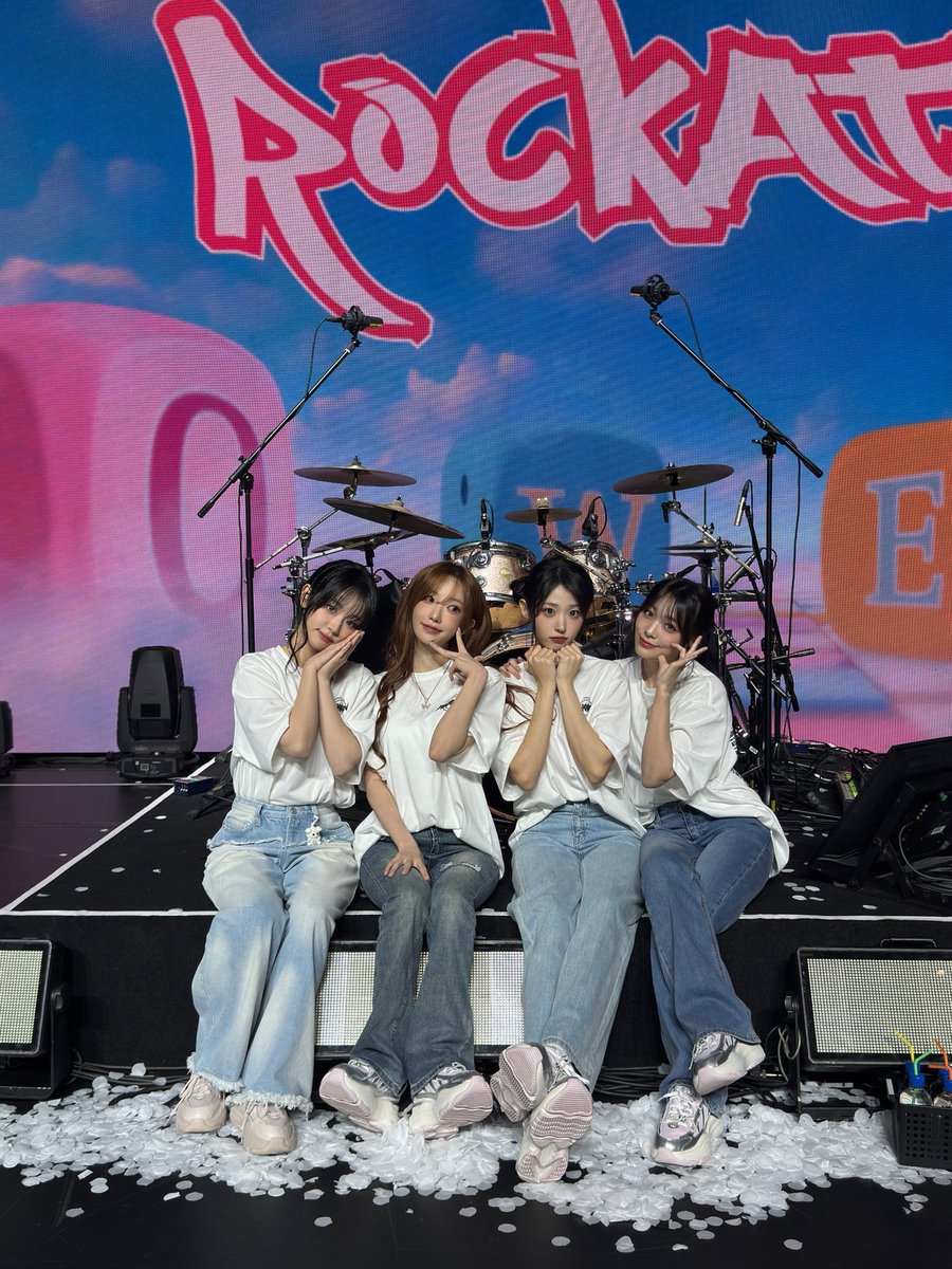 洋楽 QWER CHODAN MAGENTA HINA SYEON 屬於我的瞬間💗✨ #QWER #Chodan#Magenta#Hina#Siyeon