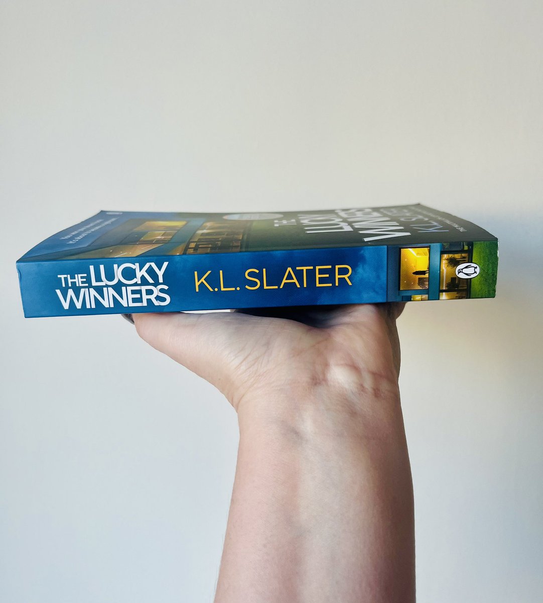 Dippy Books tweet media