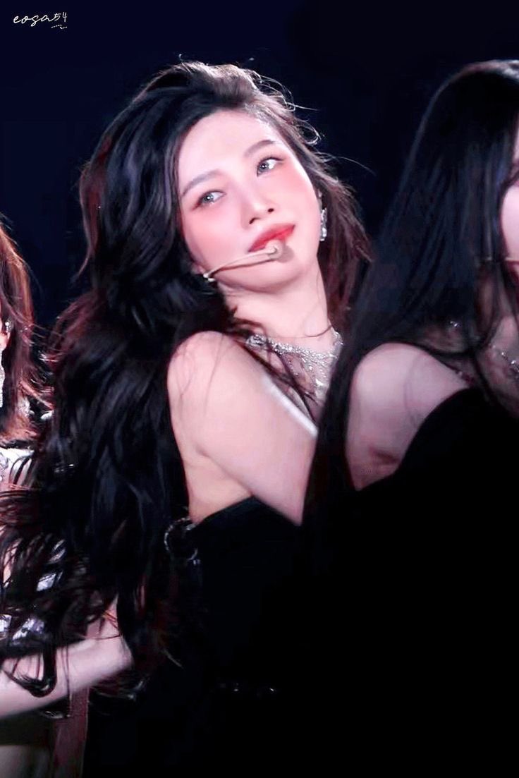 parksylooks_'s tweet image. really, really, really pretty.