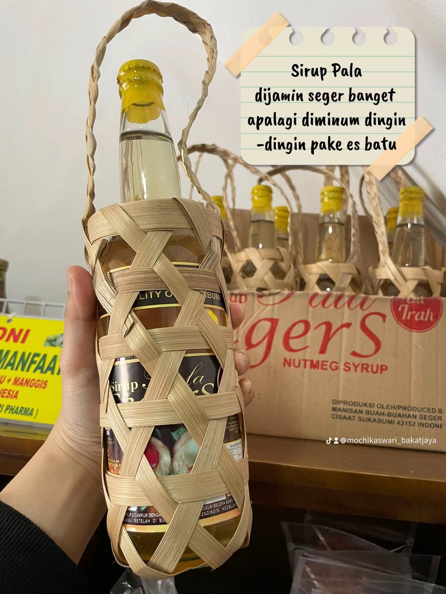 nodeadwii's tweet photo. @SukabumiiFess Rekomendasi dari aku mah sirup pala, kue jadul vavender, ranginang cikur, kue gapit. Kalo suka masak wajib banget beli kecap GAN atau Samyu, bikin nasi goreng, mie goreng jadi enak bgttttt asliii!!

Jangan lupa belinya di toko mochi Kaswari Bakat Jaya 😋 https://t.co/vspHuTgWo2