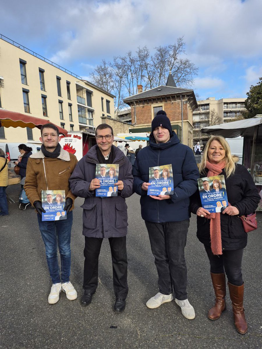 Thierry_d_amato's tweet photo. Tractage à Écully aujourd’hui 📍
À la rencontre des habitants du Val-de-Saône pour échanger, écouter et porter une voix claire pour notre territoire.
Soutenez Thierry D’AMATO, candidat aux élections de la Métropole de Lyon.
#Metropole2026 #Joncour2026 #Ecully @joncour2026 https://t.co/BIyjXSBZ8j