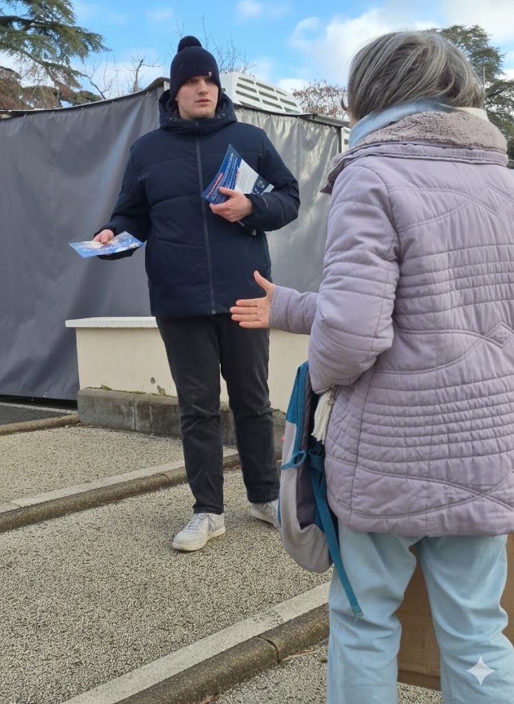 Thierry_d_amato's tweet photo. Tractage à Écully aujourd’hui 📍
À la rencontre des habitants du Val-de-Saône pour échanger, écouter et porter une voix claire pour notre territoire.
Soutenez Thierry D’AMATO, candidat aux élections de la Métropole de Lyon.
#Metropole2026 #Joncour2026 #Ecully @joncour2026 https://t.co/BIyjXSBZ8j