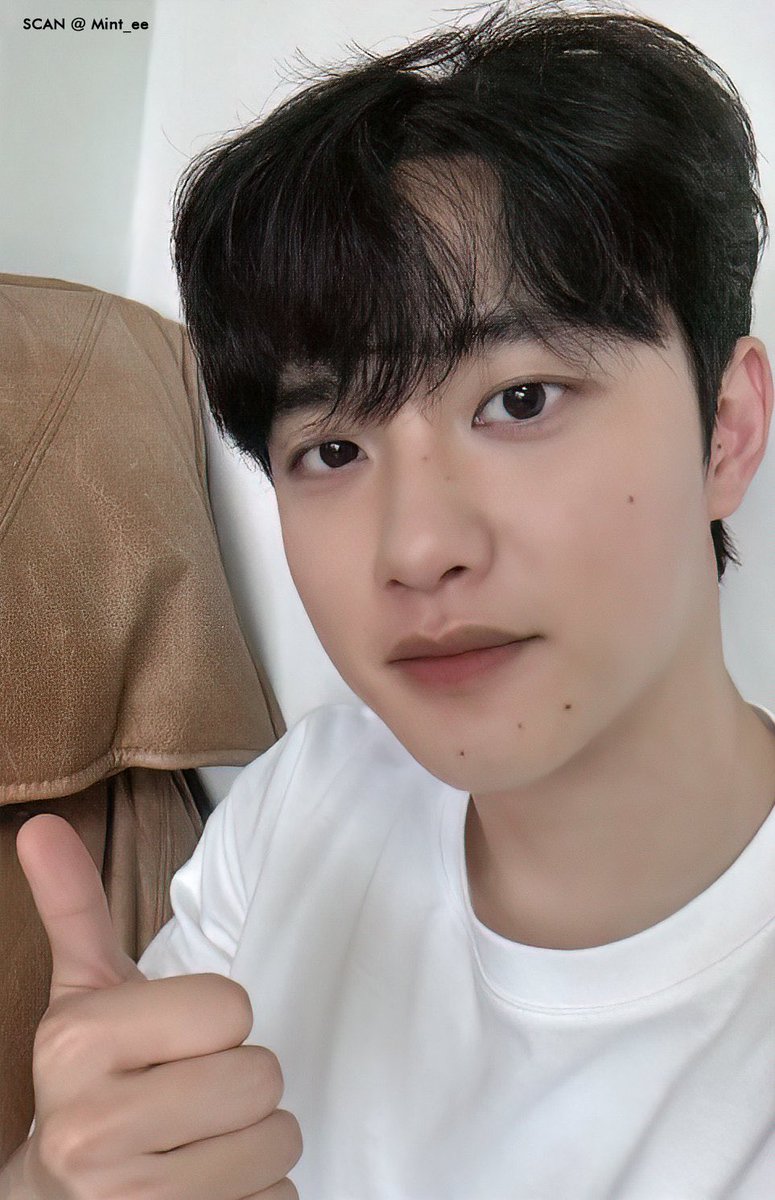lovefordks's tweet image. 도경수 셀카 수준이 살벌하게 잘생김