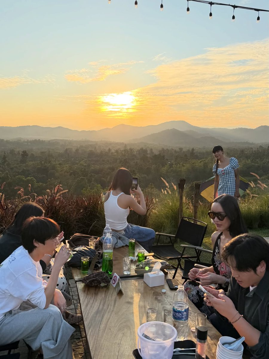 offguntcth's tweet image. omg?? oab, jorin and gun???