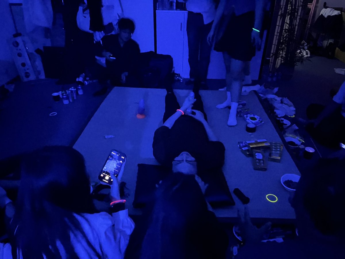 mitanbobo's tweet photo. 上海sm酒局 感兴趣dd https://t.co/HuQYCSvSBm