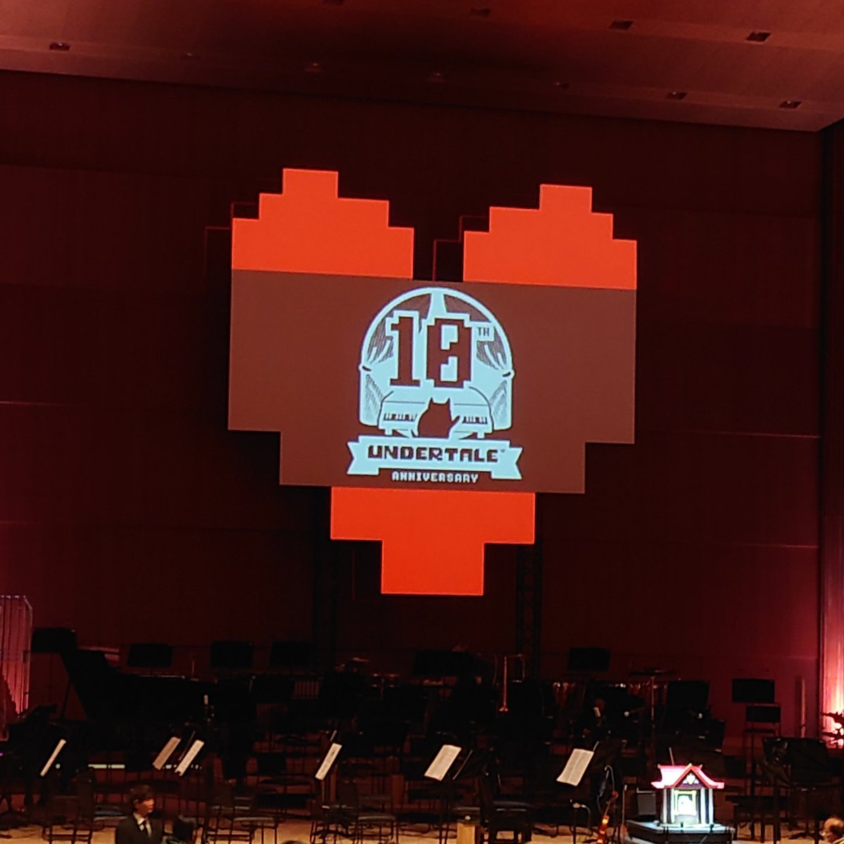 Ayataka_3_'s tweet photo. UNDERTALE10周年記念コンサートに行ってきました❤最高でした❤ https://t.co/0bkxbTpy0A