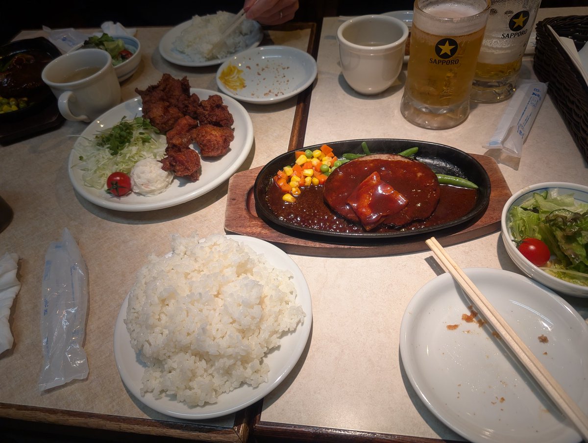 sandaru_'s tweet photo. いつものメンツで新年会 https://t.co/gH2VgReE00