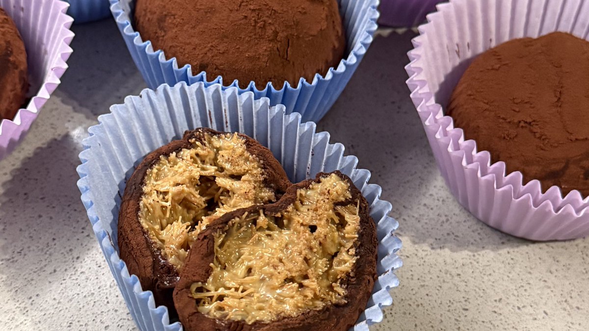 cherry_witth's tweet image. 영국 살면 좋은 점 (처음느껴봄)

-&amp;gt; 35000원도 안넘게 두쫀쿠 대량 생산 가능 😅