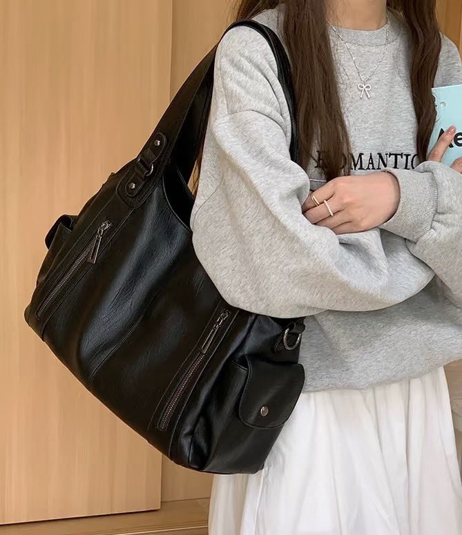 kukkikkingkong's tweet image. ยัยน้องคนนี้ฟีลเกาหลีเกาใจมากกก จุได้เยอะ มีซิป2ช่องเลย แล้วสายมีมาทั้งยาวทั้งสั้นคือคุ้มากอ่า กับราคาแค่ 299 จะบ้า🫢