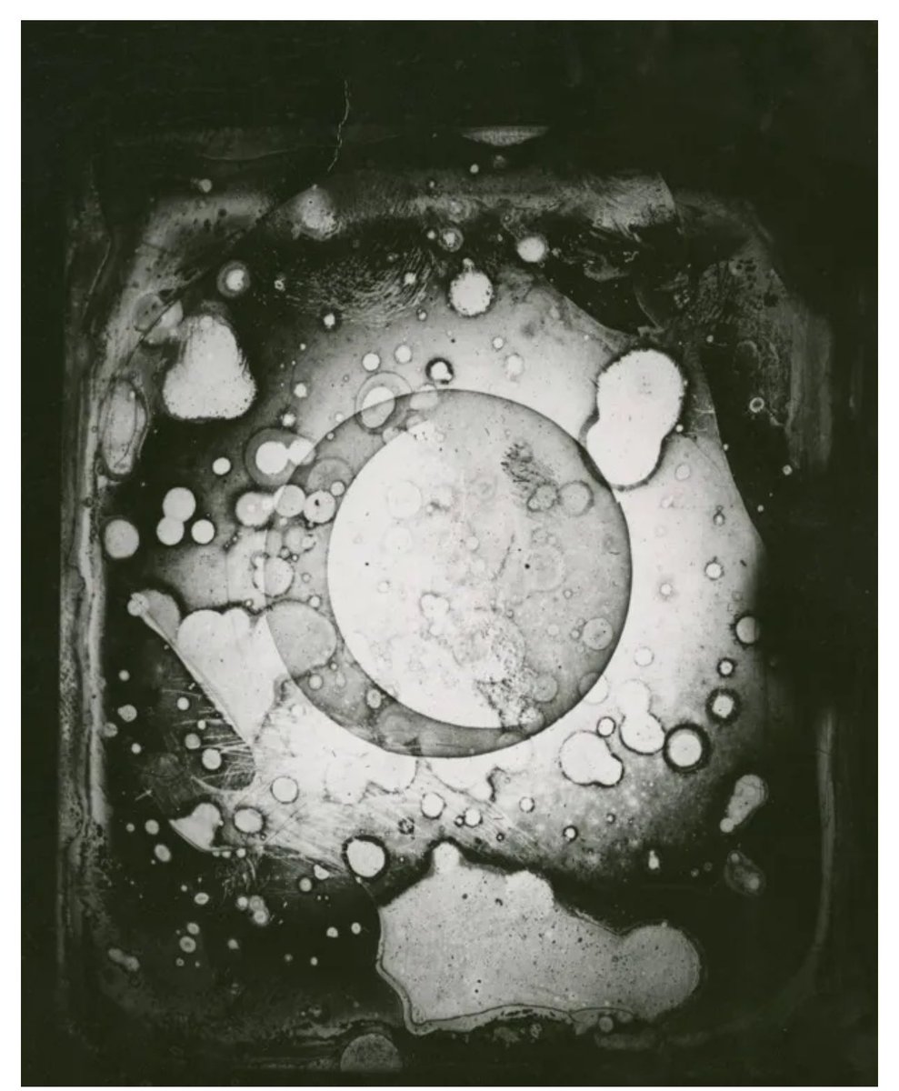 In 1840, humanity pointed a camera at the sky - and the Moon looked back.
No filters. No zoom. Just patience, chemistry, and curiosity capturing another world for the first time.

#Moon #SpaceHistory #Photography #FirstPhoto #Astronomy #HumanCuriosity #Timeless