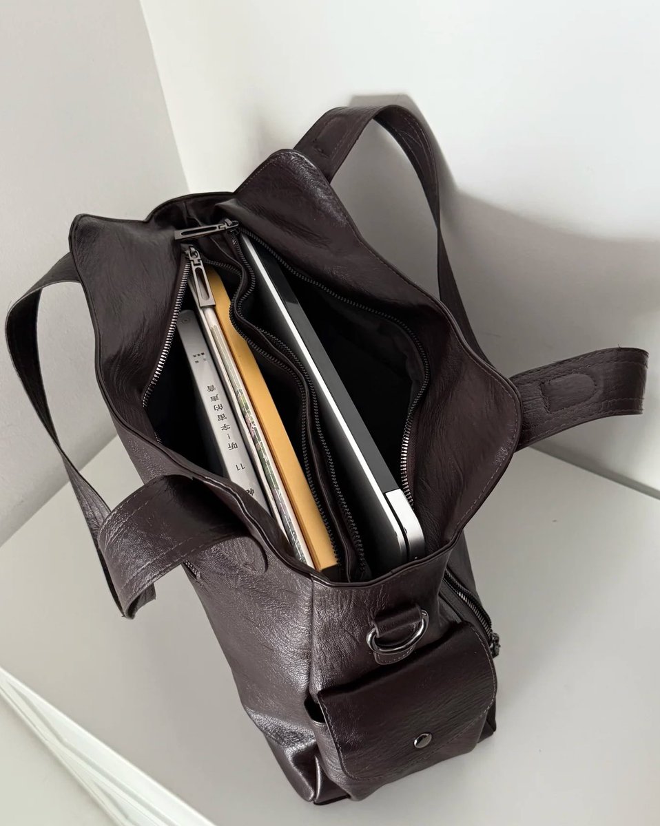 kukkikkingkong's tweet image. ยัยน้องคนนี้ฟีลเกาหลีเกาใจมากกก จุได้เยอะ มีซิป2ช่องเลย แล้วสายมีมาทั้งยาวทั้งสั้นคือคุ้มากอ่า กับราคาแค่ 299 จะบ้า🫢