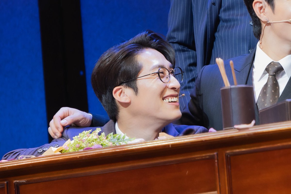 JINGIIPIC's tweet image. 251224 밤 [ 팬레터 ]

이윤 | #김지철