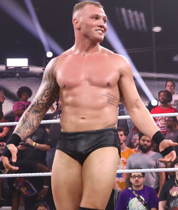 Breakaway. | Parody, tweet media