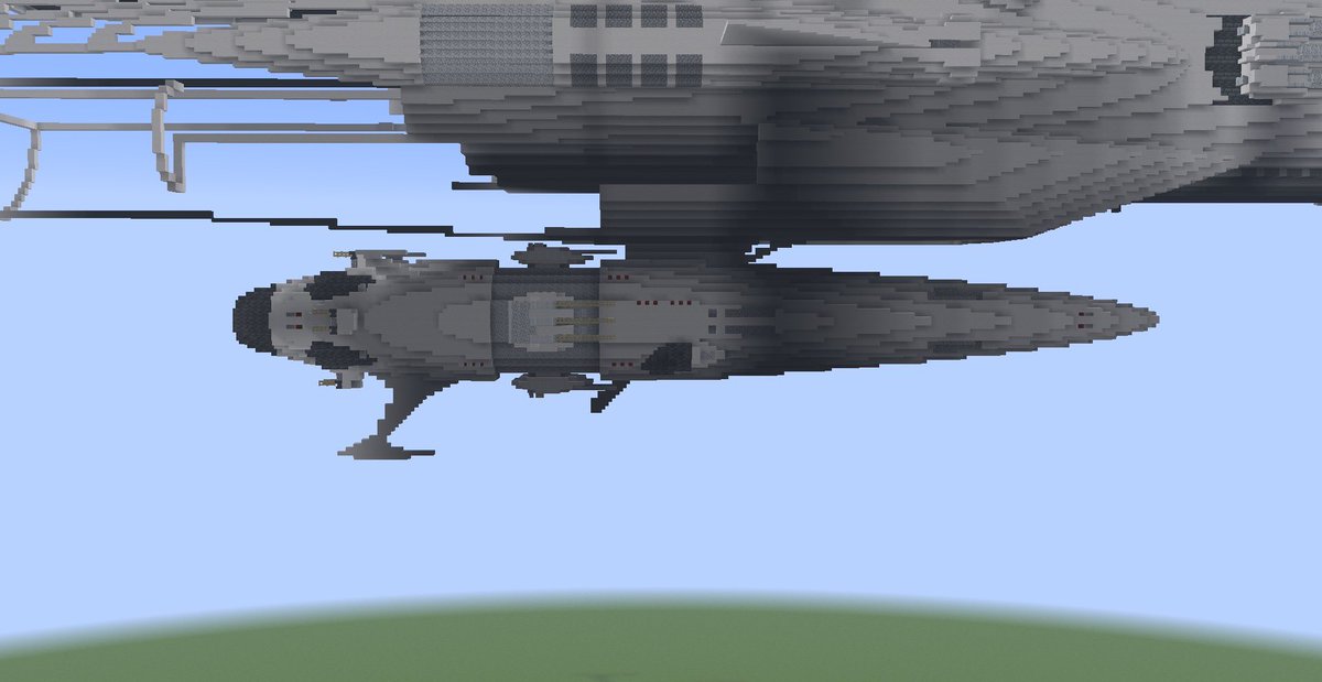 ginga263's tweet image. 無人戦闘支援艦
火力支援、機動力の補助だけでなく分離することによって駆逐艦並の火力と機動力を発揮し戦術の幅を広げる。
なお本体は完成していない。
 #Minecraft軍事部