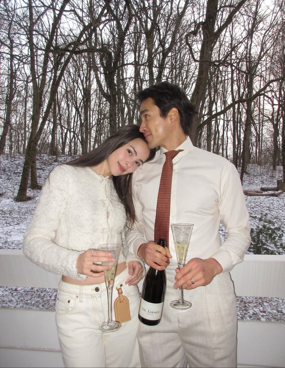 jsmtjyygyjbbjb's tweet image. โห ณเดชน์ญาญ่ารูปนี้แบบ แวมไพร์ทไวไลท์มาก