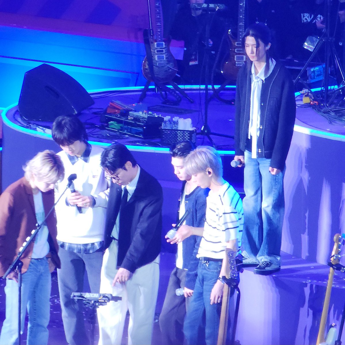 fornonrem's tweet image. 서있지만말고 놀기신청해