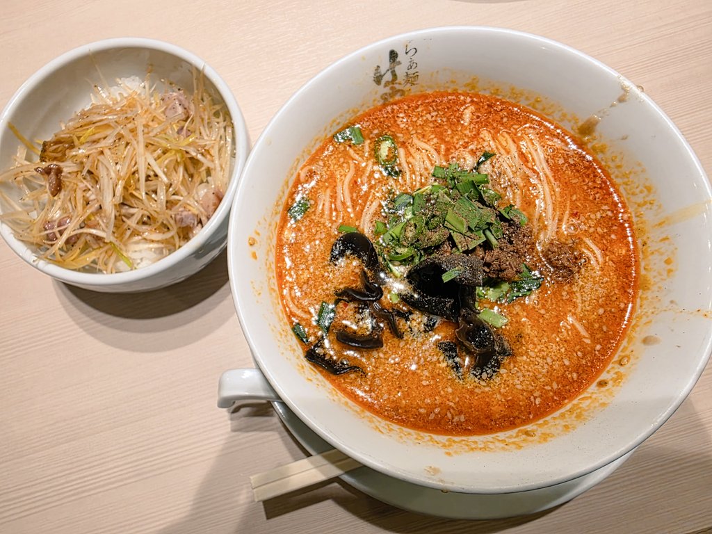 hsaws5_hsaws's tweet photo. らぁ麺はやし田さんの限定ラーメン美味しかったです！！ https://t.co/36FJpvqBBK
