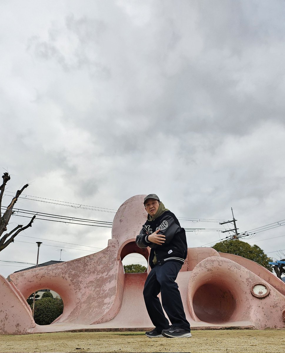 2026年もタコの遊具を見たら写真を撮る活動をしてます。