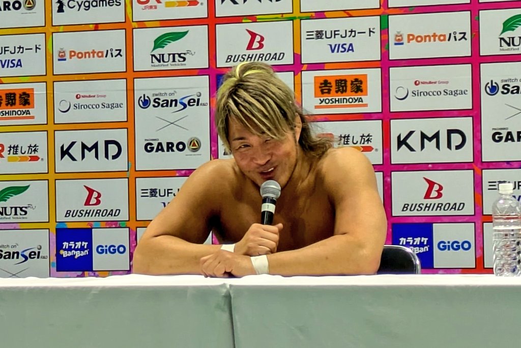 棚橋弘至が引退試合を終え、まさかの「疲れた」発言にマスコミから拍手が起こる👏
#njpw #njwk20 #棚橋引退
