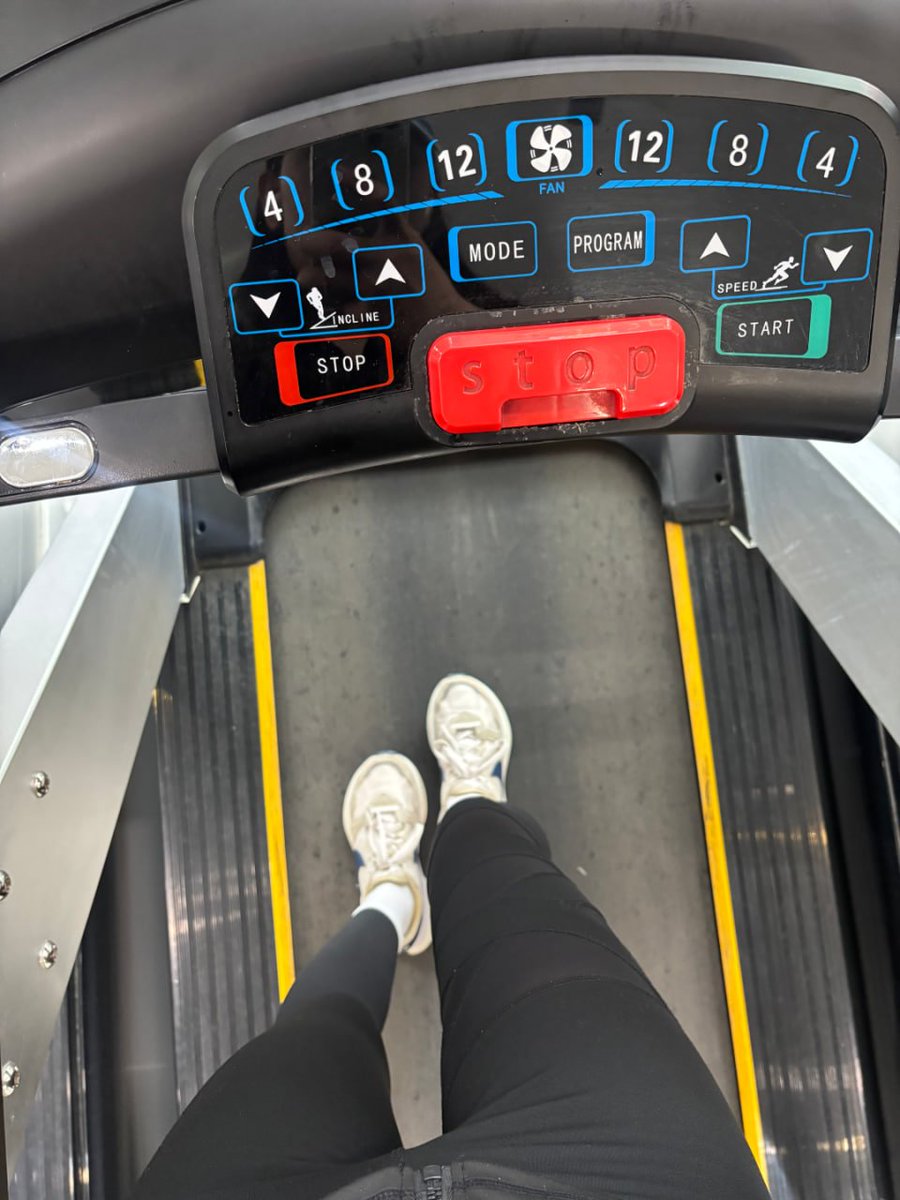 🏋️‍♀️💦 Sweat now, shine later! 🌟 No shortcuts, no excuses—just me, the treadmill, and the hustle. 🏃‍♀️🔥 Progress is the goal, and every step takes me closer to it. Let’s fuel this grind and keep smashing limits! 🚀✨