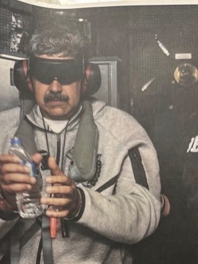 leklan_fr's tweet photo. 🚨 NEWS - L'ensemble NIKE TECH explose suite à l'arrestation du dirigeant vénézuélien Nicolas Maduro par les US !

2026 ça commence trop fort mdrr https://t.co/yvQcbku5ul