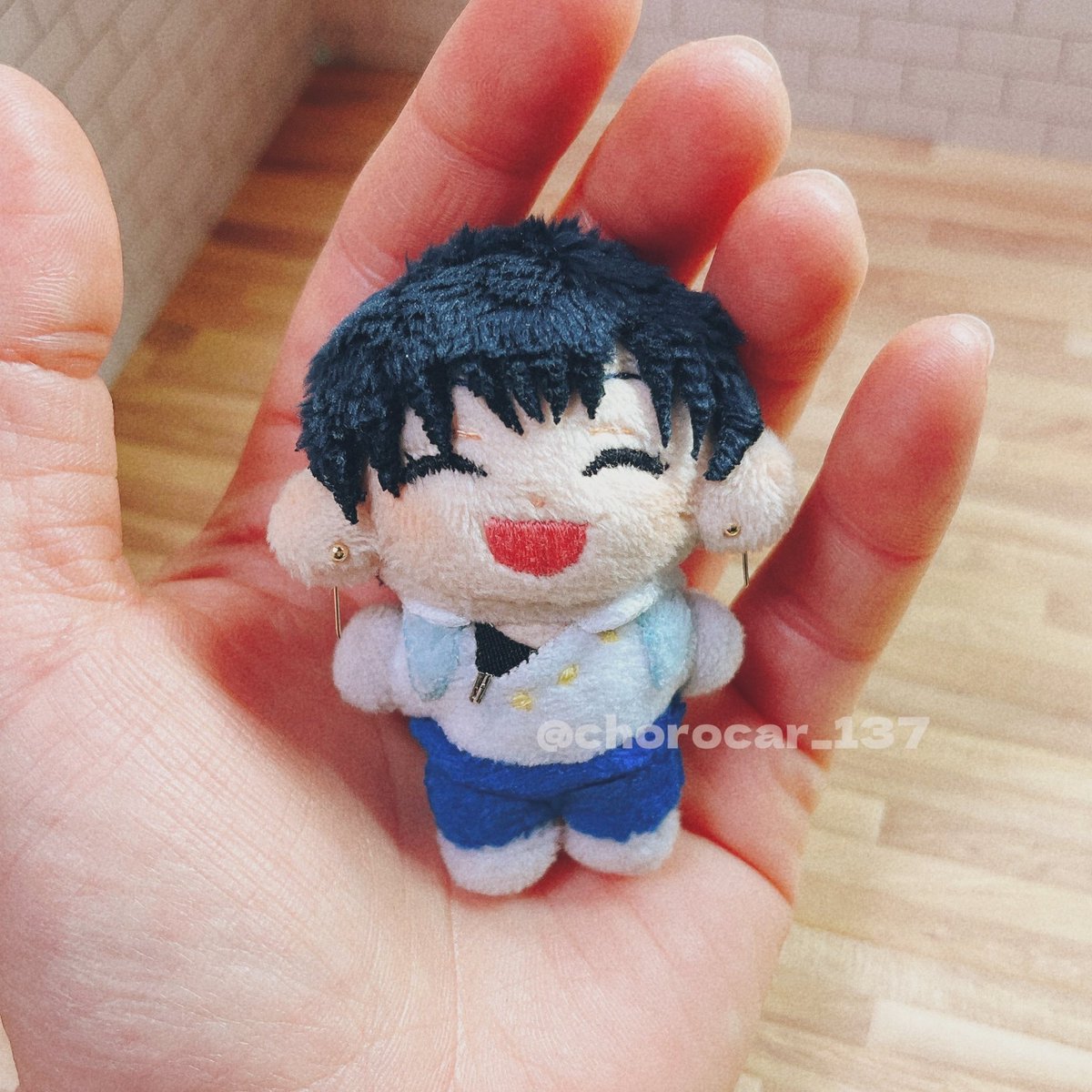 後ろ姿&amp;手のひらに乗せたらこんな感じ🤲