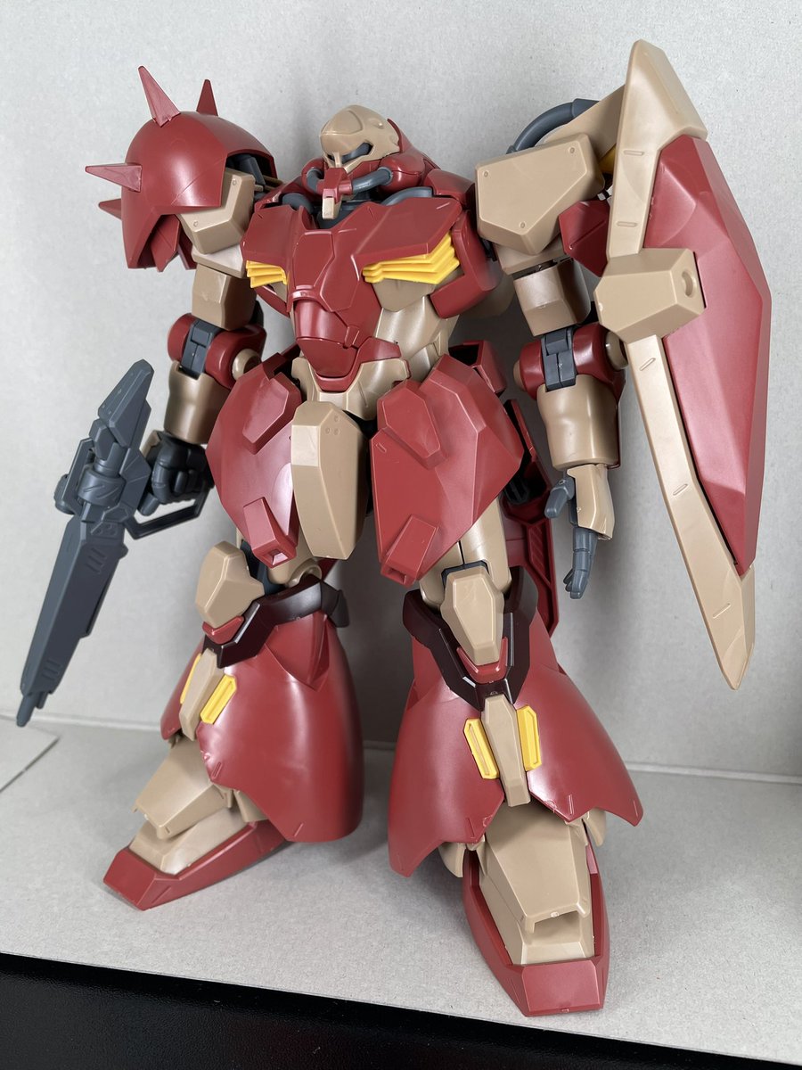 Suke_gp's tweet image. 仮組完了✌🏻
ドムやゲルググを足したようなフォルム、そしてとにかくデケェ！何が言いたいかというとカッコイイって事ですね😆
#ガンプラ