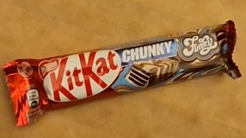 A new Kit Kat Chunky has reached the supermarket shelves, not your regular Chunky this one is Funky. Let's taste the Funky.
Sainsbury's £1
youtu.be/sV-D5sl4gCs
#NestleKitKatChunkyFunky #KitKat #Chocolate #Wafer #Review